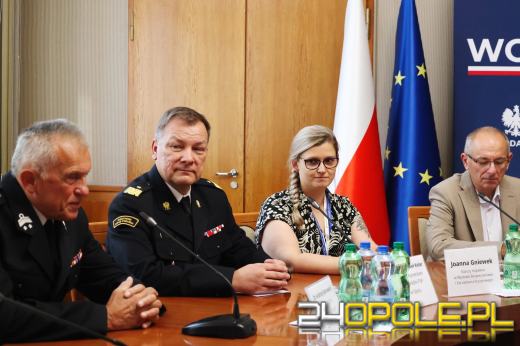 Nowe wozy dla OSP z Opolszczyzny poszkodowanych w powodzi