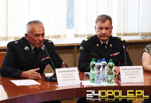 Nowe wozy dla OSP z Opolszczyzny poszkodowanych w powodzi