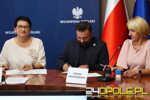 Nowe wozy dla OSP z Opolszczyzny poszkodowanych w powodzi