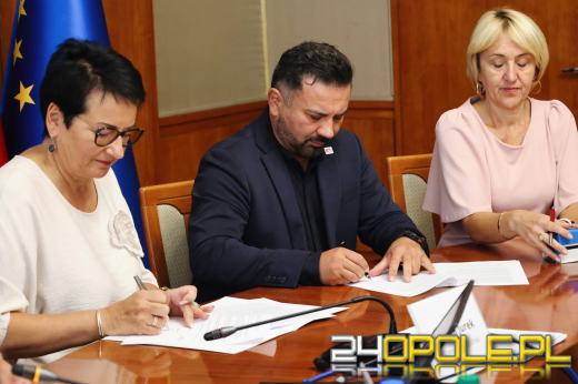 Nowe wozy dla OSP z Opolszczyzny poszkodowanych w powodzi