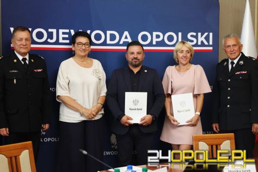 Nowe wozy dla OSP z Opolszczyzny poszkodowanych w powodzi