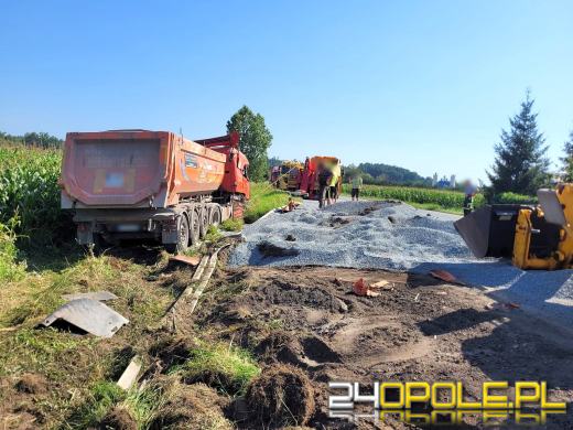 Ciężarówka przewróciła się na DK46 - utrudnienia w ruchu