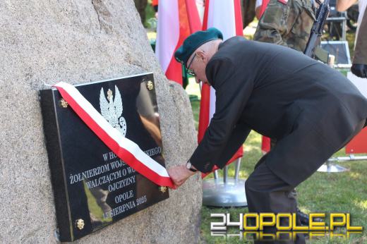 Nowa tablica w Opolu upamiętnia Żołnierzy Wojska Polskiego