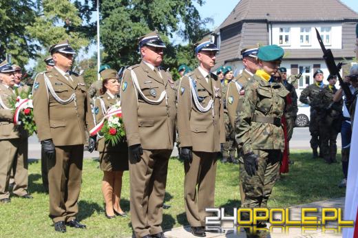 Nowa tablica w Opolu upamiętnia Żołnierzy Wojska Polskiego