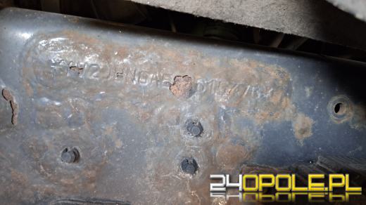 Ciężarówka w fatalnym stanie technicznym zatrzymana na obwodnicy Kędzierzyna-Koźla