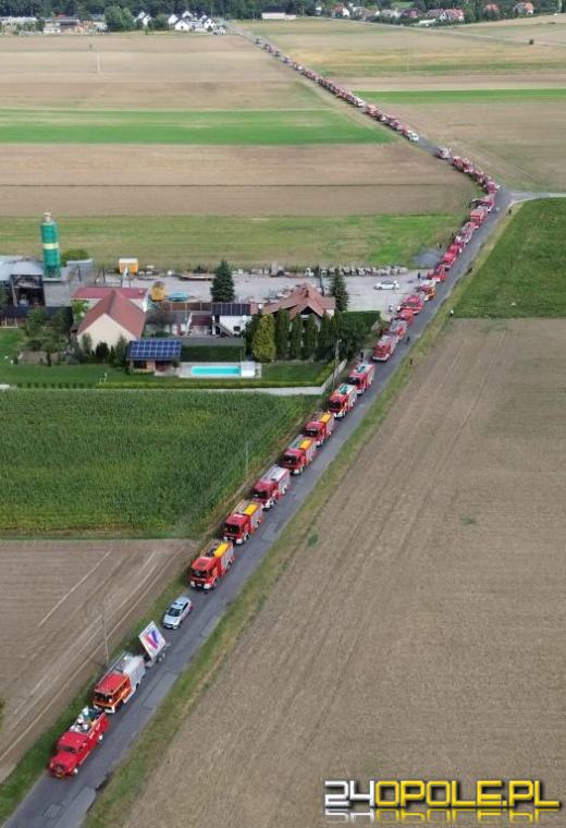 Konwój pełen serca. Strażacy zakończą akcję w Kórnicy