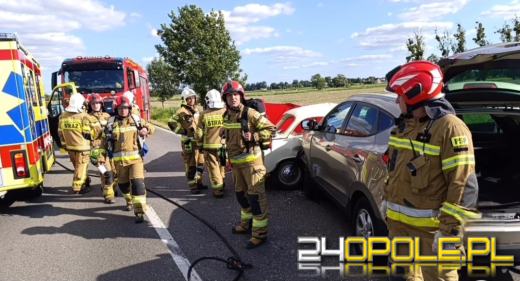 Tragiczne w skutkach zderzenie na DK42. Nie żyją dwie osoby