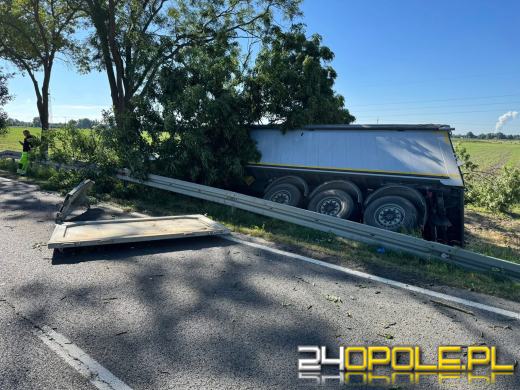 Wypadek na DK42 pod Domaszowicami. Droga zablokowana