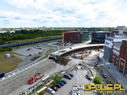 Estakada przy CUP nabiera kształtów - zakończenie budowy w połowie przyszłego roku