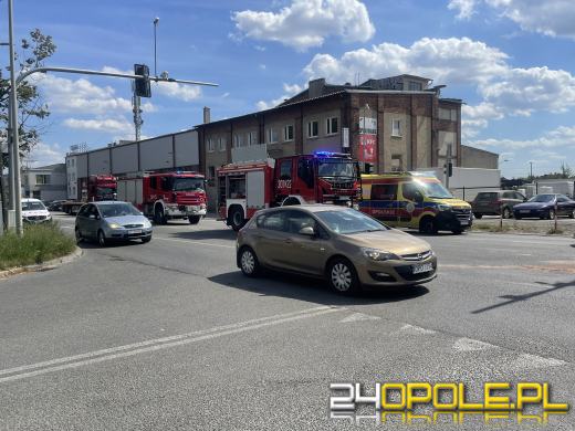 Zderzenie dwóch aut na Niemodlińskiej w Opolu