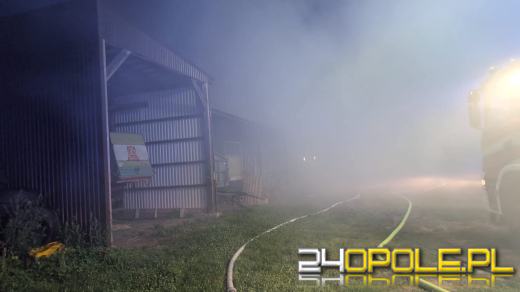 Szybka i skuteczna akcja strażaków - uratowano sprzęt rolniczy i zwierzęta