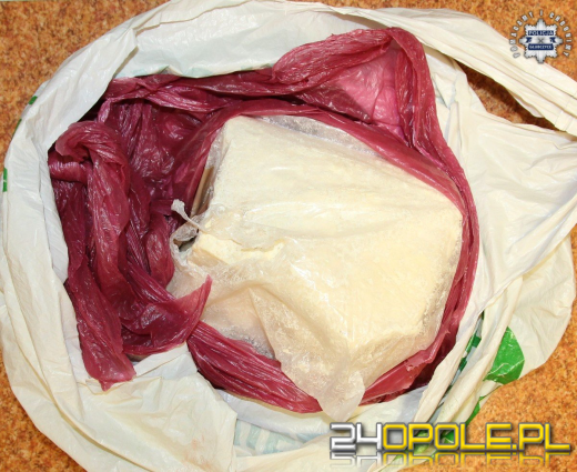 Nalot policji w Głubczycach - zarekwirowano 22 tysięcy porcji narkotyków