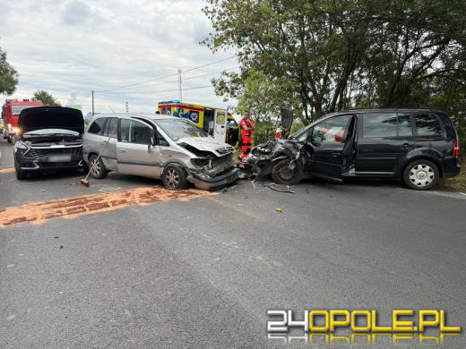Wypadek w Dobrzeniu Wielkim. Cztery samochody brały udział w zderzeniu