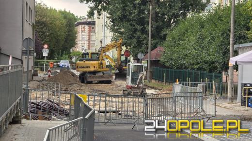 Trwają prace na Łąkowej. Utrudnienia na Spychalskiego mniejsze niż zapowiadano