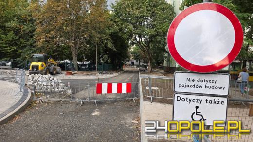 Trwają prace na Łąkowej. Utrudnienia na Spychalskiego mniejsze niż zapowiadano