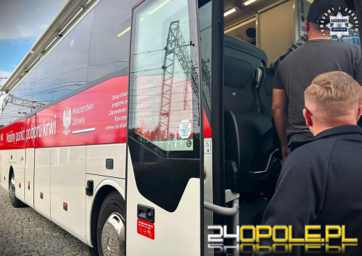 Oddając krew uczcili 100-lecie kobiet w Policji