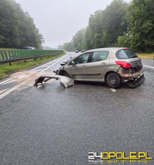 Wypadek na A4 w kierunku Wrocławia - auto uderzyło w bariery
