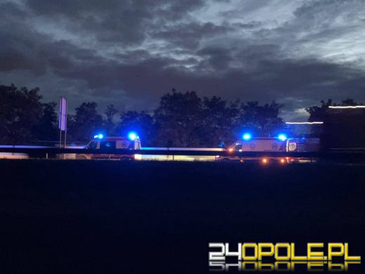 Dachowanie samochodu na A4. Jedna osoba w szpitalu