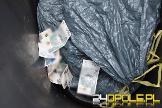 Młoda kobieta ukradła pieniądze 74-latce - została zatrzymana przez czujnego sąsiada