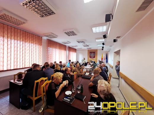 Szkoła w Żyrowej zagrożona likwidacją? Mieszkańcy protestują, władze analizują sytuację