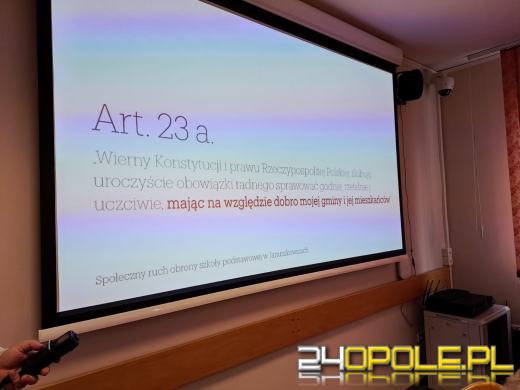 Szkoła w Żyrowej zagrożona likwidacją? Mieszkańcy protestują, władze analizują sytuację