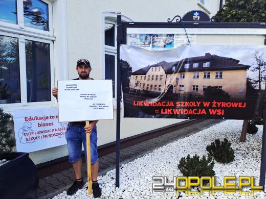 Szkoła w Żyrowej zagrożona likwidacją? Mieszkańcy protestują, władze analizują sytuację