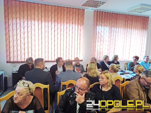 Szkoła w Żyrowej zagrożona likwidacją? Mieszkańcy protestują, władze analizują sytuację