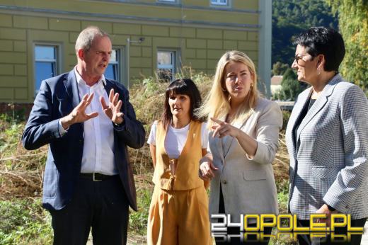 Odbudowa po powodzi w Głuchołazach: Rządowe wsparcie przywraca bezpieczeństwo mieszkańcom