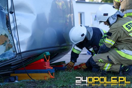 Młodzieżowa Drużyna Pożarnicza z Dębskiej Kuźni szkoli się w ratownictwie