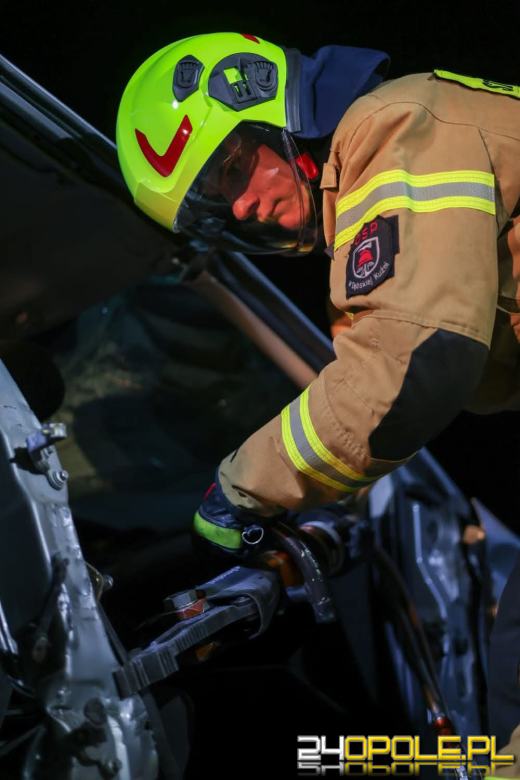 Młodzieżowa Drużyna Pożarnicza z Dębskiej Kuźni szkoli się w ratownictwie