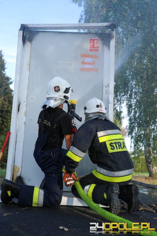 Młodzieżowa Drużyna Pożarnicza z Dębskiej Kuźni szkoli się w ratownictwie