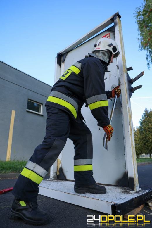 Młodzieżowa Drużyna Pożarnicza z Dębskiej Kuźni szkoli się w ratownictwie