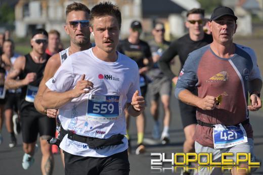 Ponad 1000 uczestników Półmaratonu Opole 2025 przebiegło ulicami Opola (WIDEO)