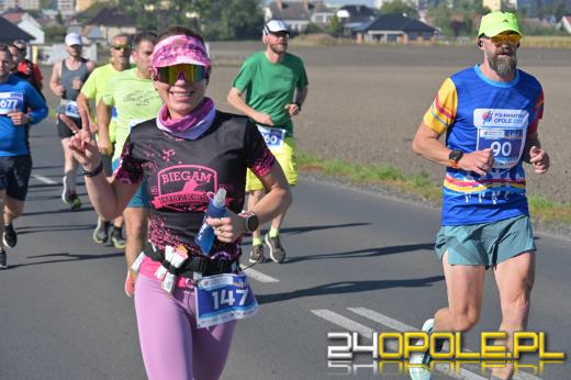 Ponad 1000 uczestników Półmaratonu Opole 2025 przebiegło ulicami Opola (WIDEO)
