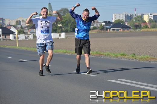 Ponad 1000 uczestników Półmaratonu Opole 2025 przebiegło ulicami Opola (WIDEO)