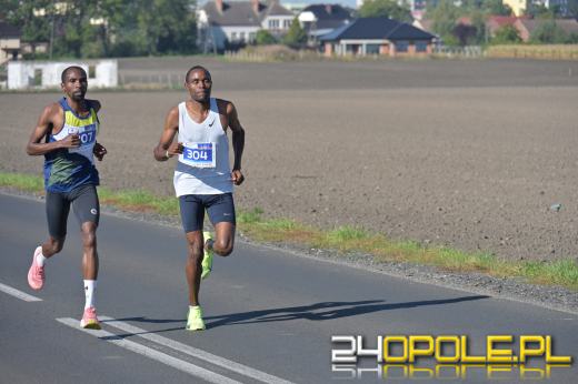 Ponad 1000 uczestników Półmaratonu Opole 2025 przebiegło ulicami Opola (WIDEO)