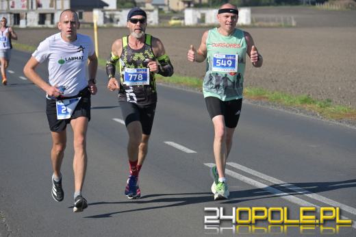 Ponad 1000 uczestników Półmaratonu Opole 2025 przebiegło ulicami Opola (WIDEO)