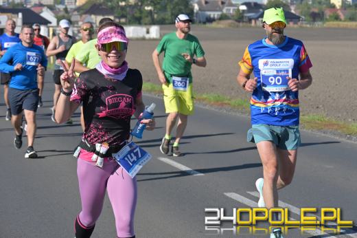 Ponad 1000 uczestników Półmaratonu Opole 2025 przebiegło ulicami Opola (WIDEO)