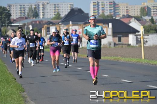 Ponad 1000 uczestników Półmaratonu Opole 2025 przebiegło ulicami Opola (WIDEO)