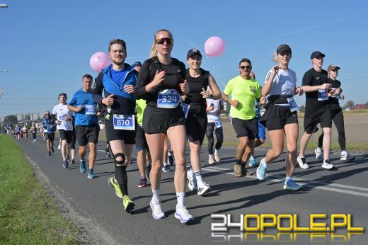 Ponad 1000 uczestników Półmaratonu Opole 2025 przebiegło ulicami Opola (WIDEO)