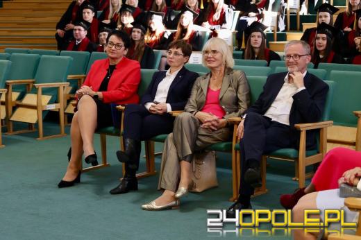 Uniwersytet Opolski: 140 nowych lekarzy zasili system ochrony zdrowia