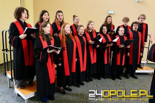 Uniwersytet Opolski: 140 nowych lekarzy zasili system ochrony zdrowia