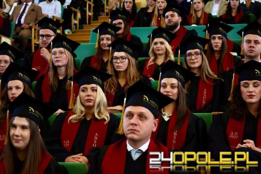 Uniwersytet Opolski: 140 nowych lekarzy zasili system ochrony zdrowia