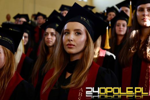 Uniwersytet Opolski: 140 nowych lekarzy zasili system ochrony zdrowia