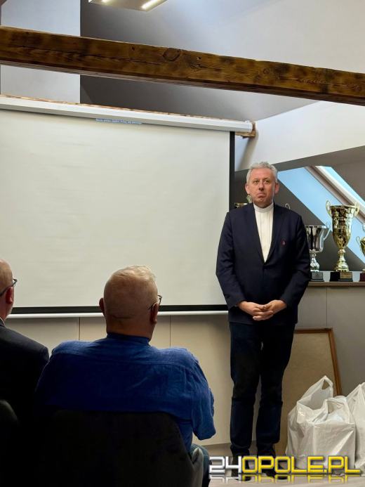 Kadra wspiera przyszłość futbolu. Hattrick Głuchołazy zyskał nową siedzibę