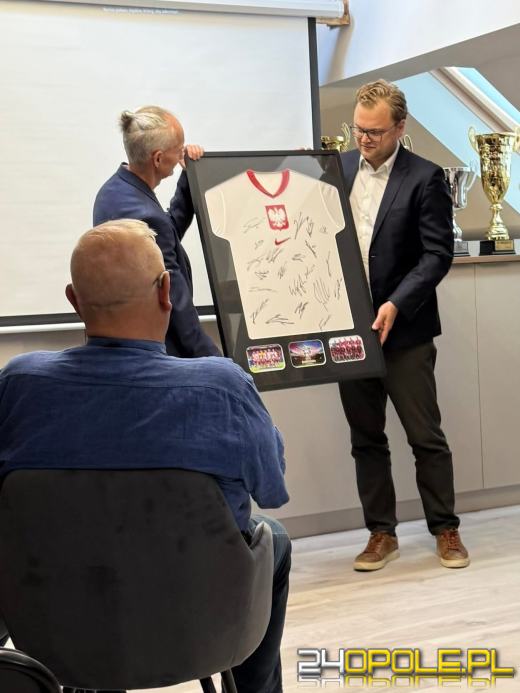 Kadra wspiera przyszłość futbolu. Hattrick Głuchołazy zyskał nową siedzibę