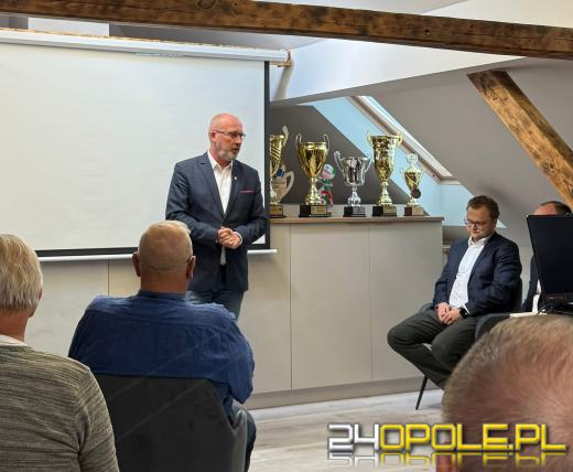 Kadra wspiera przyszłość futbolu. Hattrick Głuchołazy zyskał nową siedzibę