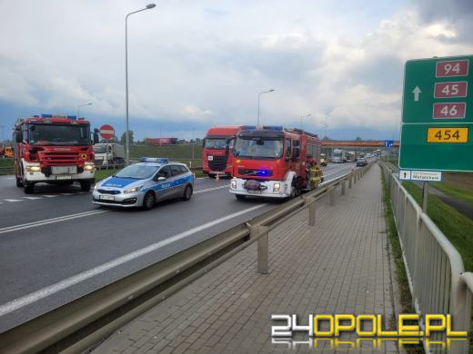 Zderzenie trzech samochodów na ul. Powstańców Warszawskich w Opolu