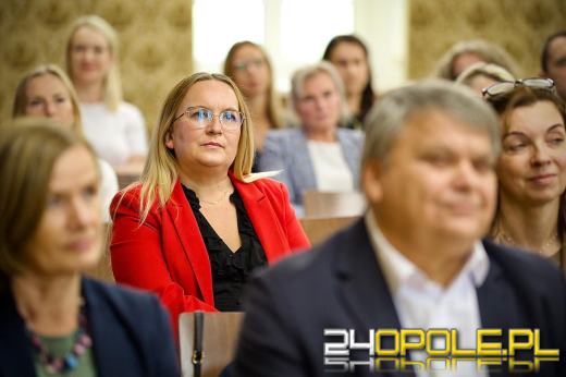 Z pasją uczą i inspirują. Opole nagrodziło 41 wyjątkowych nauczycieli