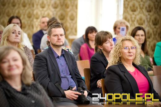 Z pasją uczą i inspirują. Opole nagrodziło 41 wyjątkowych nauczycieli